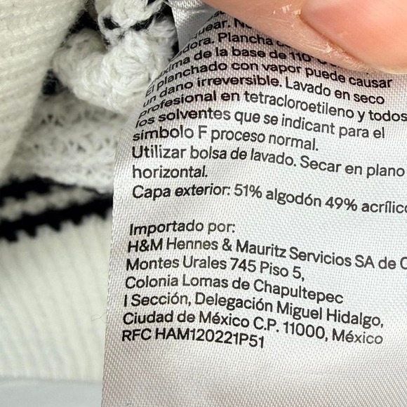 Size Medium, Cable Knit Striped Ruffle Sweater Crop – Black & White 2010 vibes - Picture 5 of 8